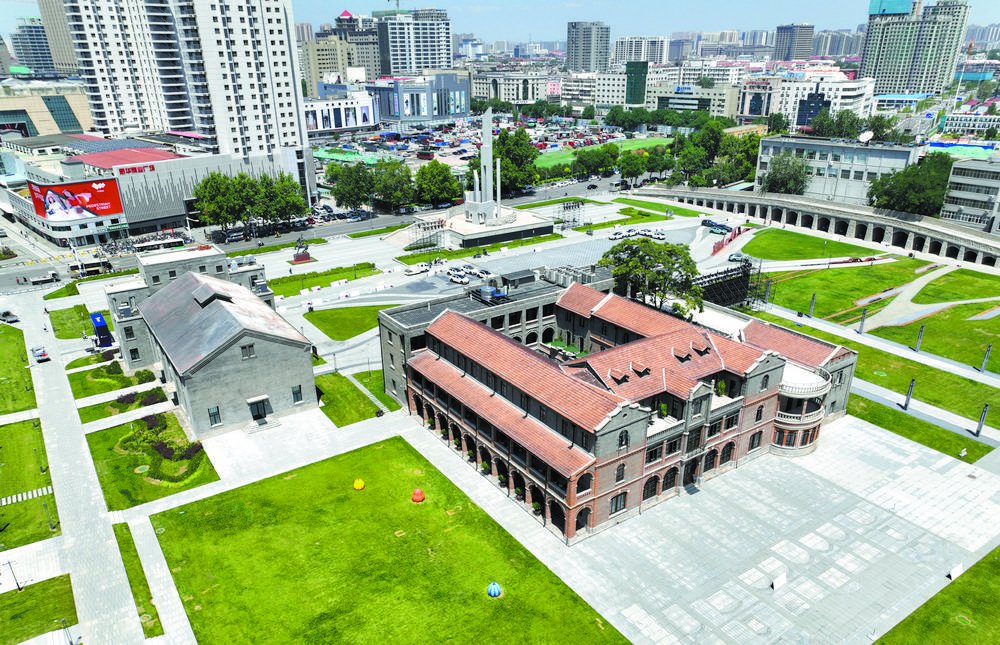 正太饭店成为城市文化新地标,吸引游客纷纷前来打卡.