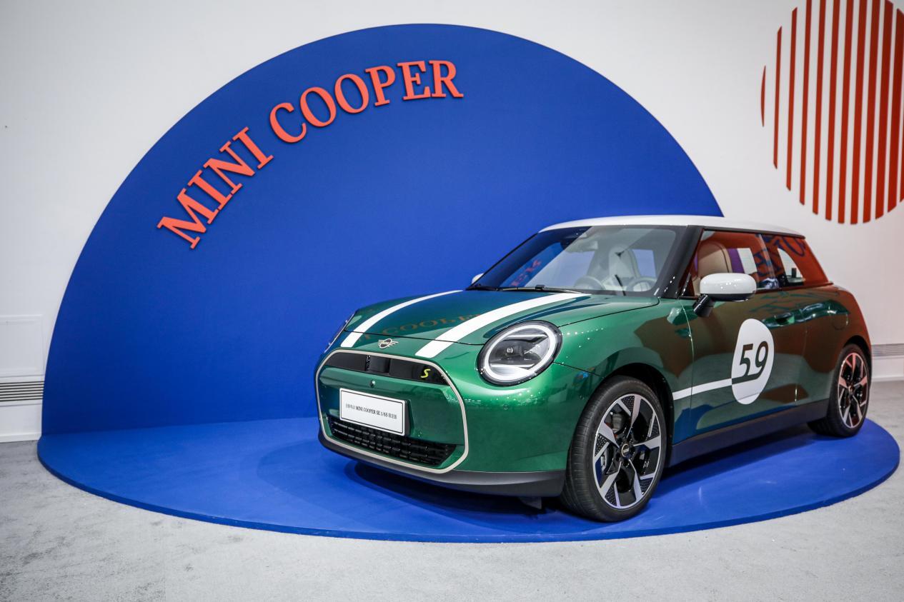 宝马3系为什么白色卖得最好?只因b级车就该买白色?