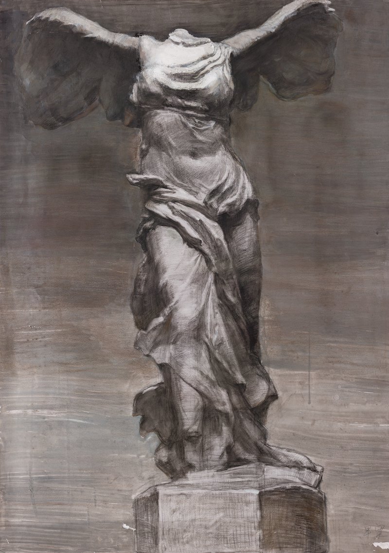 单梁《胜利女神石膏像》