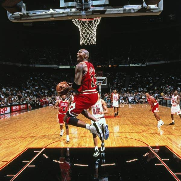 乔丹最强滞空多少?他生涯总滞空多少?