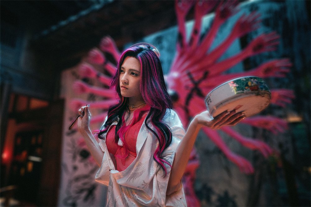 比如片中"哪都通"一派传人张楚岚和"天一门"传人张灵玉所擅长的金光术