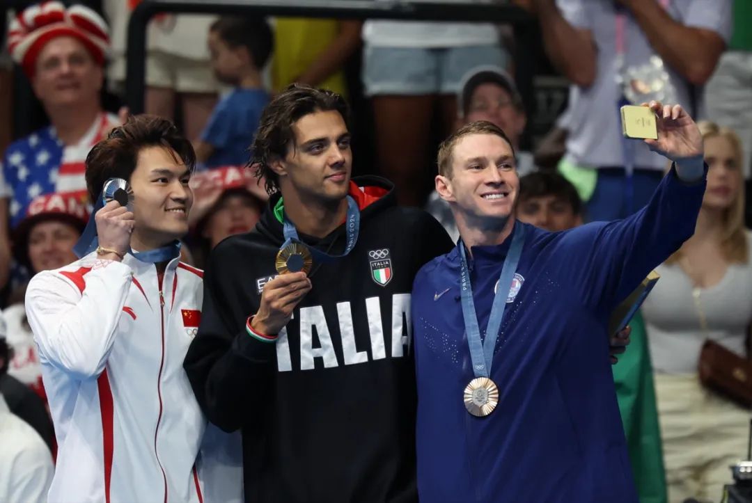 一夜过去，中国队银牌+3！中国女排战胜美国队，香港再添一枚金牌……-中国女排战胜美国女排的视频在线观看