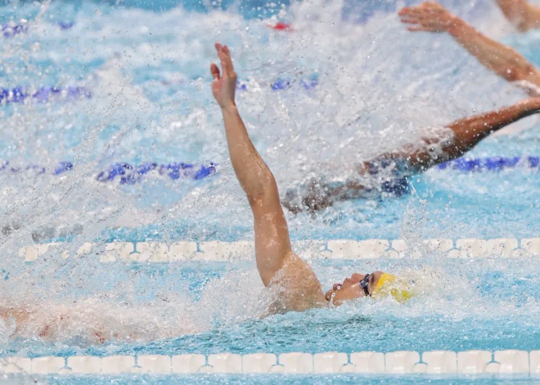 一夜过去，中国队银牌+3！中国女排战胜美国队，香港再添一枚金牌……-中国女排战胜美国女排的视频在线观看