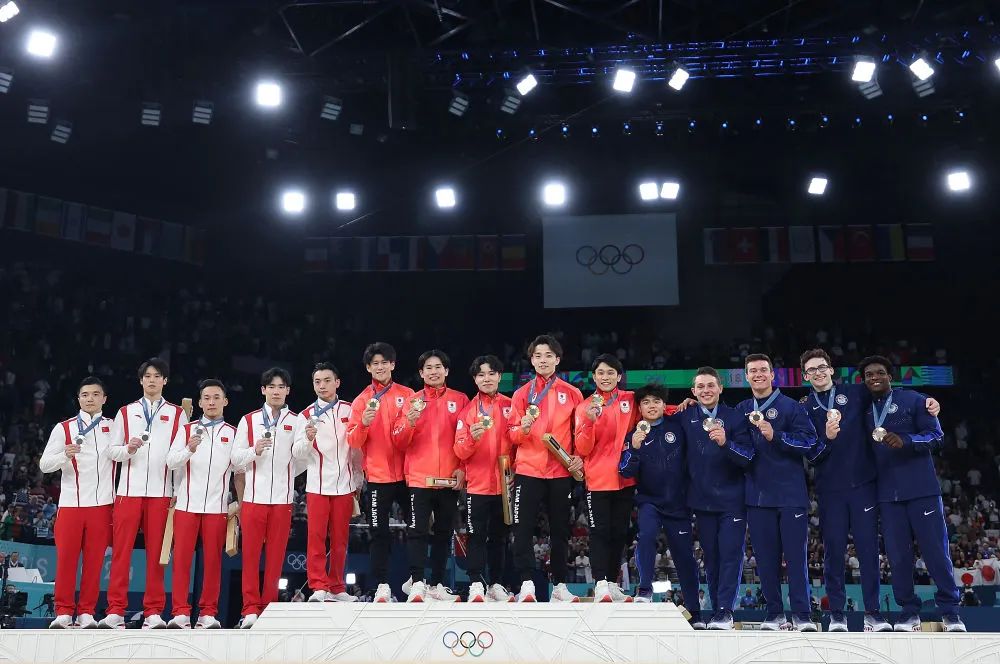 一夜过去，中国队银牌+3！中国女排战胜美国队，香港再添一枚金牌……-中国女排战胜美国女排的视频在线观看