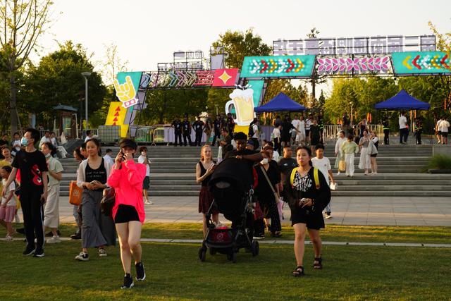 南通第三届啤酒嘉年华现场 南通市委宣传部供图