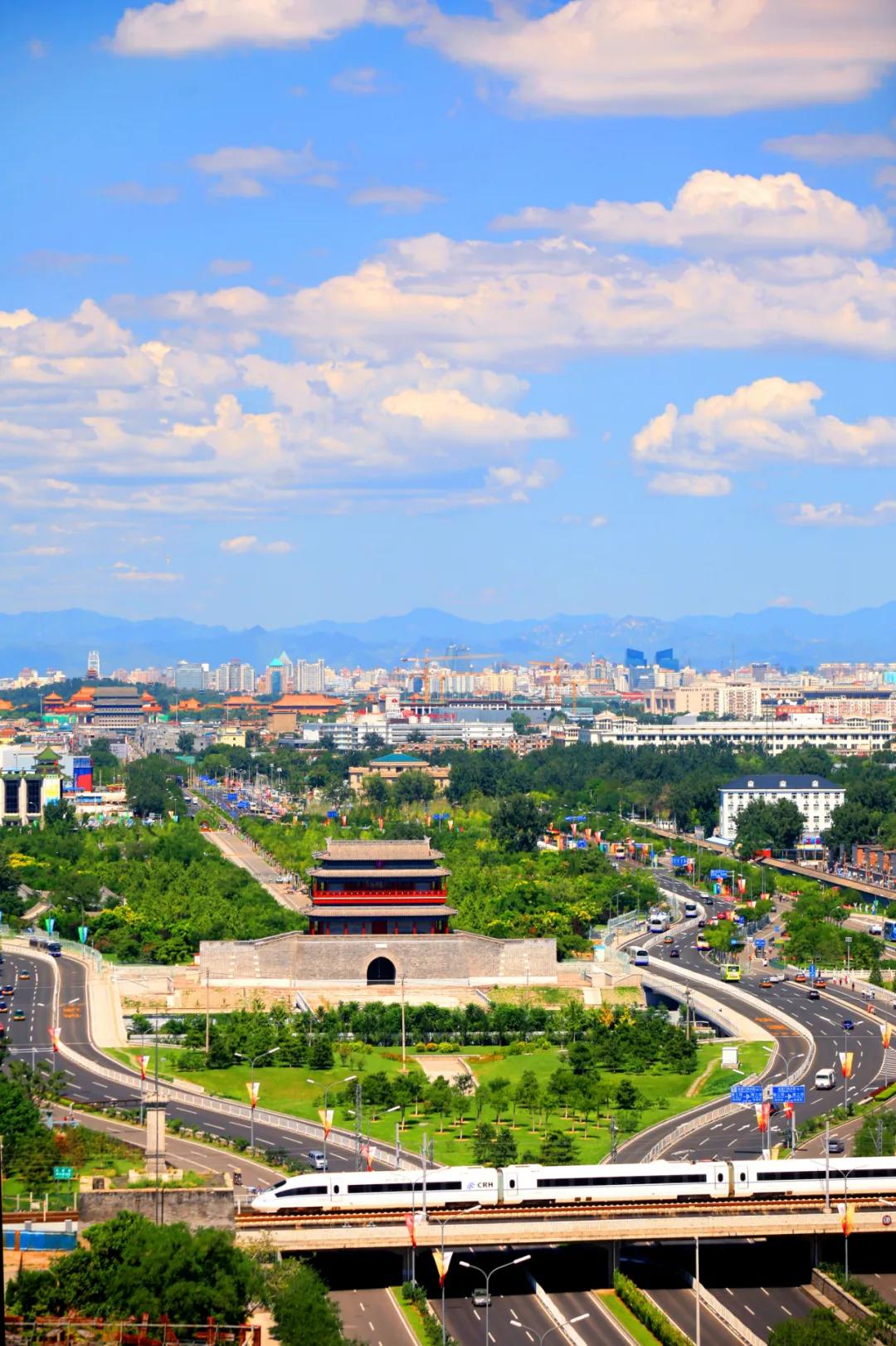 古韵新生耀中轴,故宫以东绽华彩