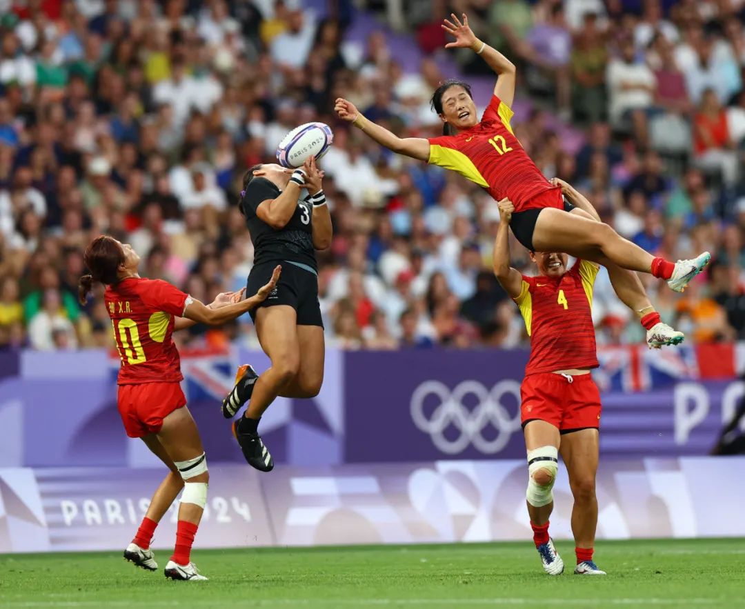 2024巴黎奥运会女子七人制橄榄球5-8名排名赛,中国 19-15 英国.