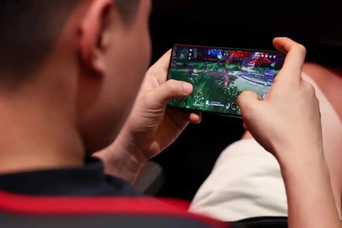 现场玩家试玩《永劫无间手游》 图源：高通官方微博&nbsp;