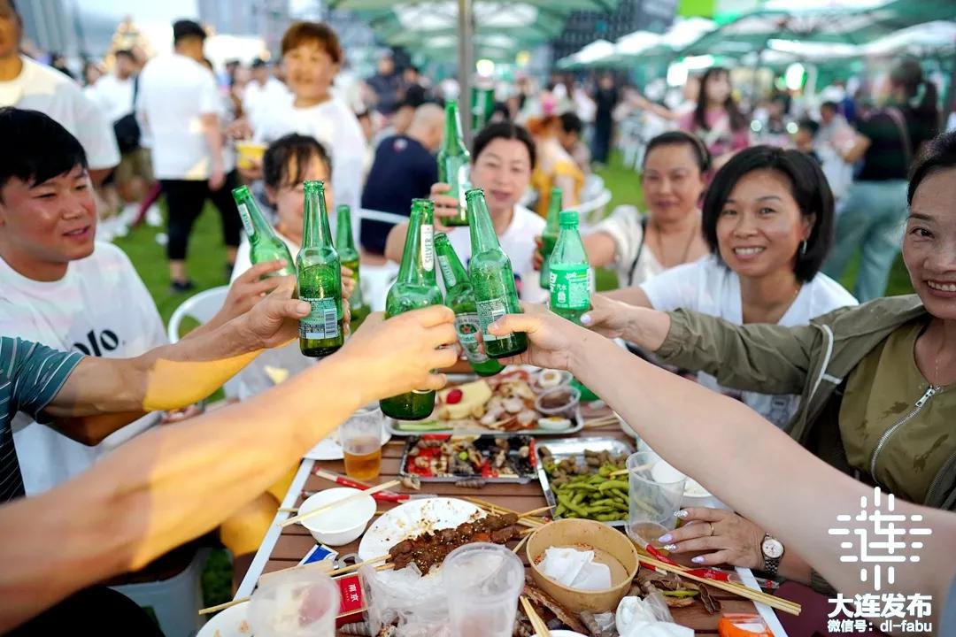 大连啤酒节延期闭幕!