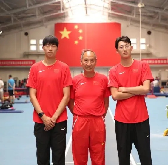 左起：秦伟搏、孙海平、徐卓一