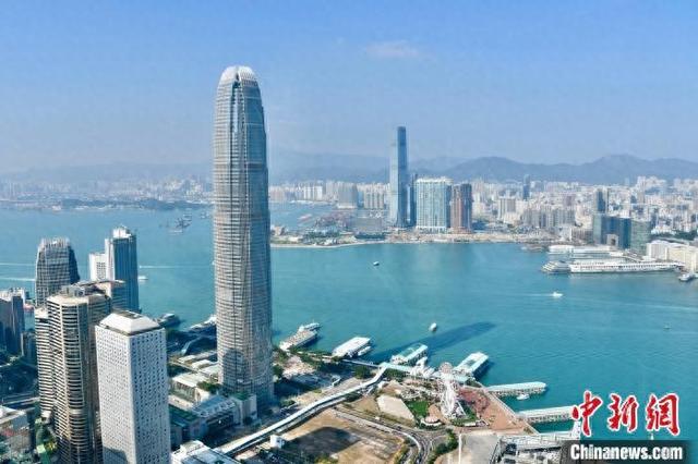 香港国际金融中心大厦及环球贸易广场.