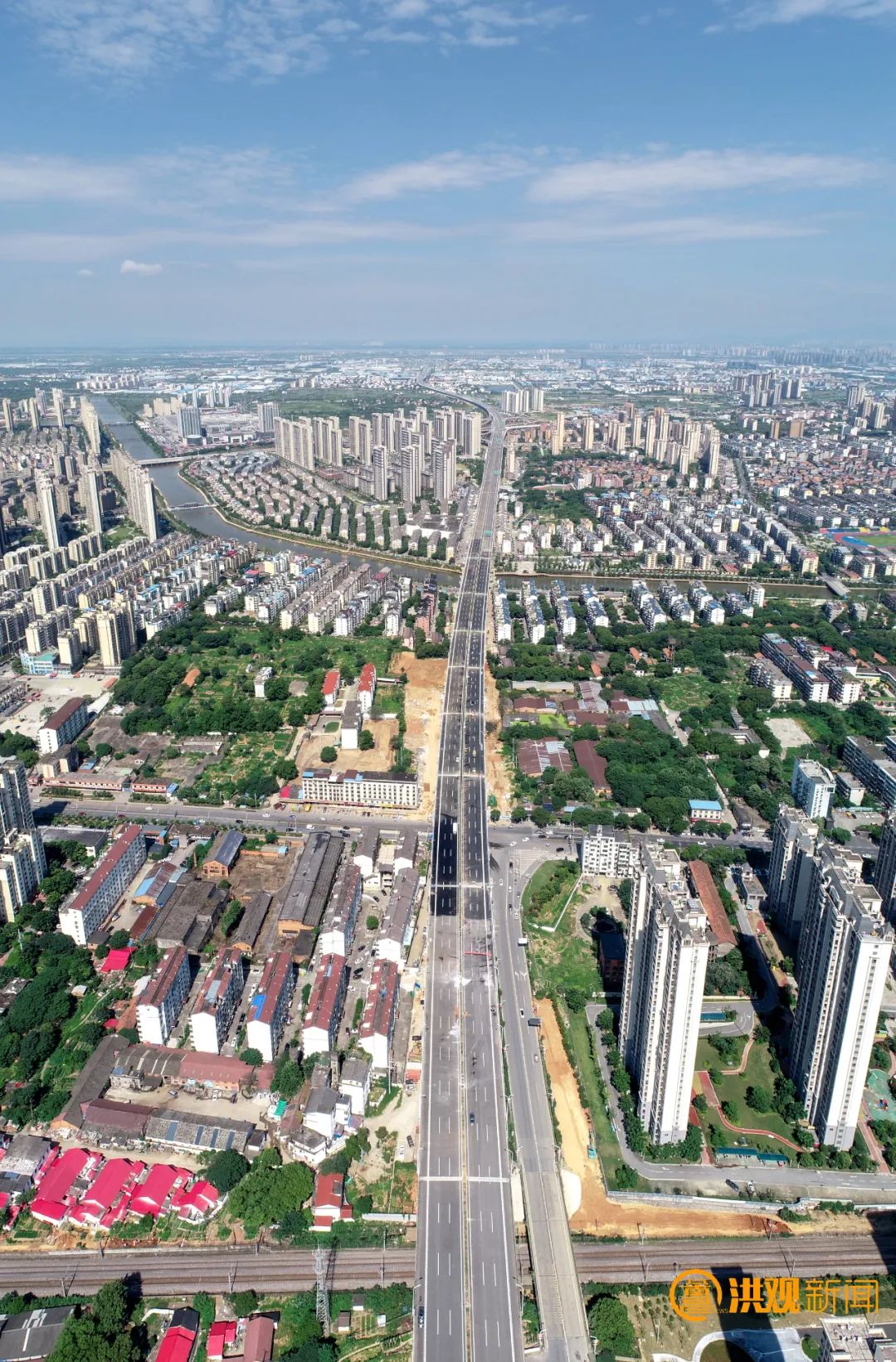 2022年6月,南外环高速公路通车.