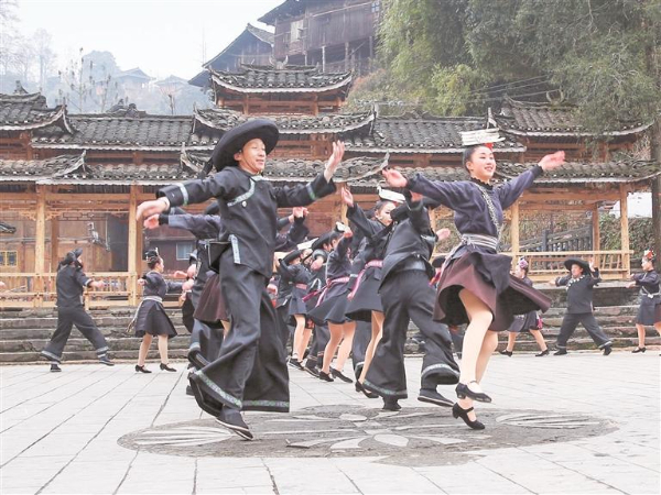 反排苗族木鼓舞:苗族文化活动的"活化石"