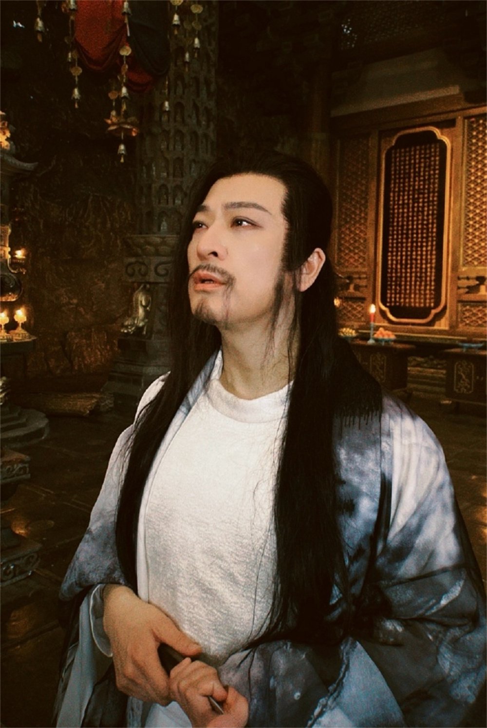 于毅 饰 秦孝白