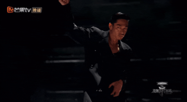 ▲黑泽良平和视觉系吉他手雅合作的初舞台