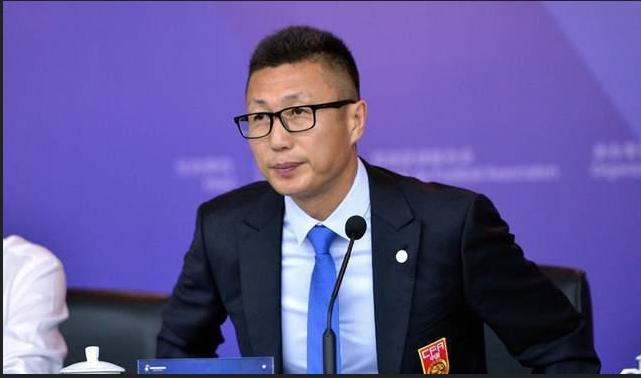 中国足协戚军、成都足协刘刚,因受贿出庭受审|中国足协|足协|刘刚_新浪新闻