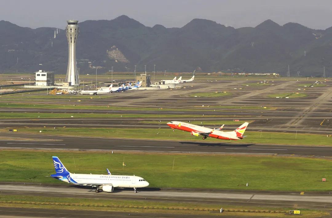 飞机起飞降落&nbsp;重庆江北国际机场供图