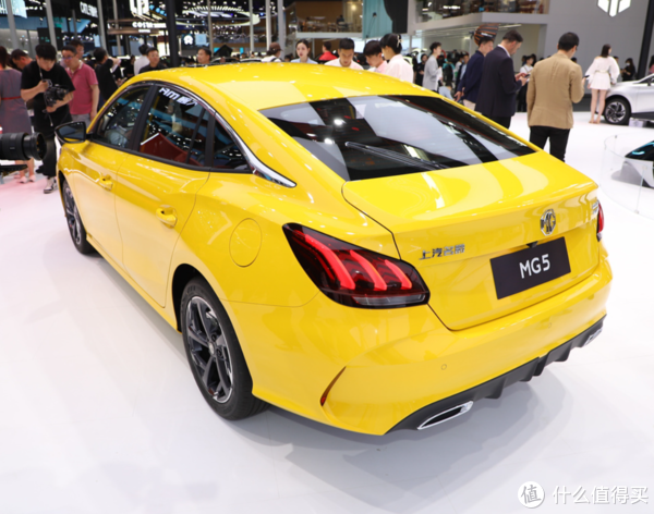 名爵新一代mg5汽车全面解析:售价,性能与竞争优势