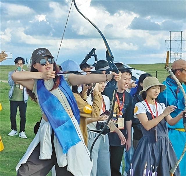 海峡两岸学子的 内蒙古"青春之约"