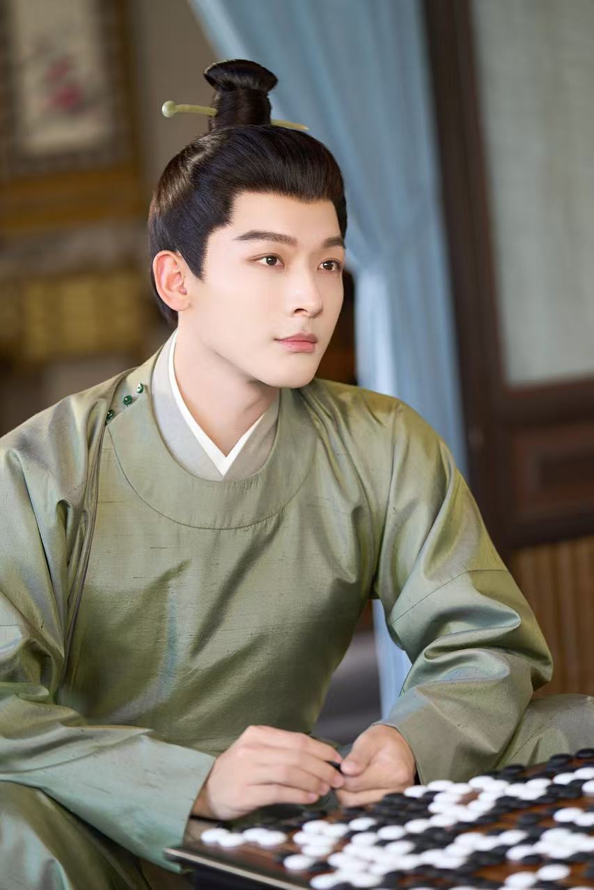 张晚意《柳舟记》再演古装男主角：每次创作都是全新的尝试|崔行舟|长相思|柳眠棠|王楚然|崔九_新浪新闻