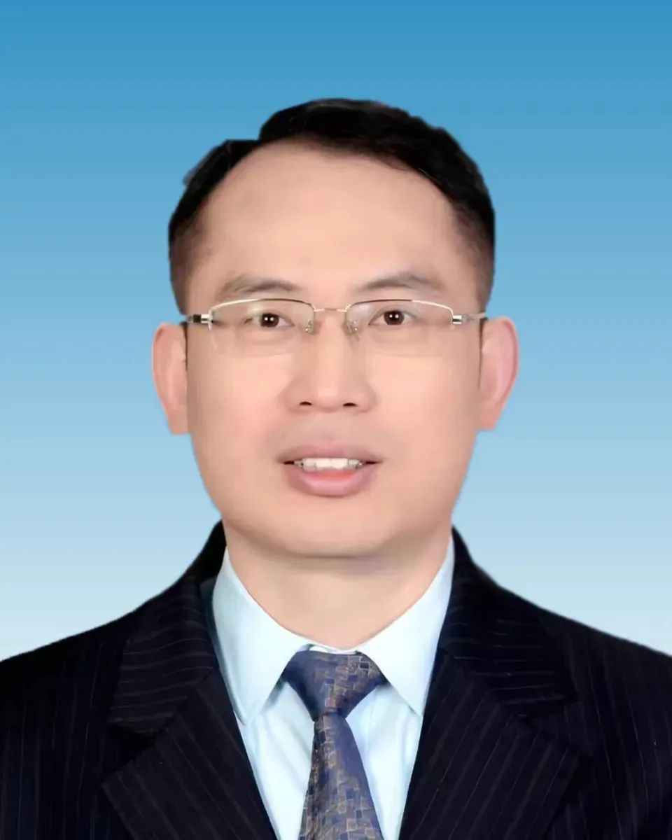 政青岛 | 黄应胜已任青岛融资担保集团董事长|青岛市|青岛市民营经济发展局|崂山|党组成员|区政府_新浪新闻