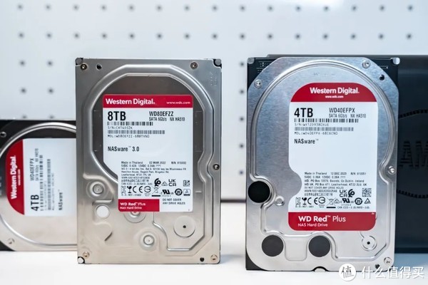 让NAS更强更快!“红盘” WD Red Plus + SN 700,稳定可靠|机械硬盘|新产品发布|硬盘|速度|数据_新浪新闻