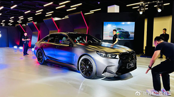 搭4.4T V8插电混动，动力大幅升级，全新BMW M5于2024成都车展首发