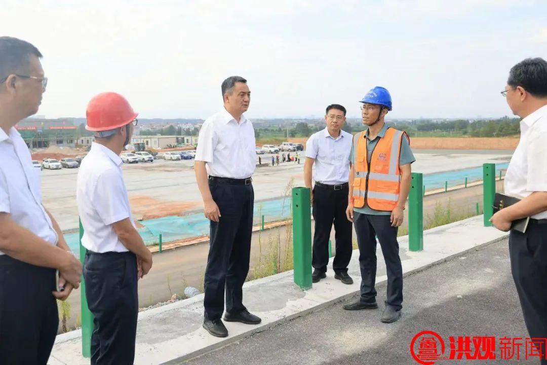 8月30日,省委常委,南昌市委书记李红军深入一线,调研督导西二绕城
