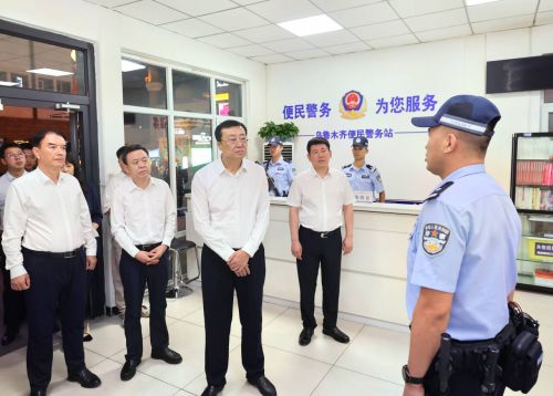 张柱在天山区调研基层公安工作时强调 创新基层警务模式 提升基层治理效能 为乌鲁木齐高质量发展提供坚强安全保障
