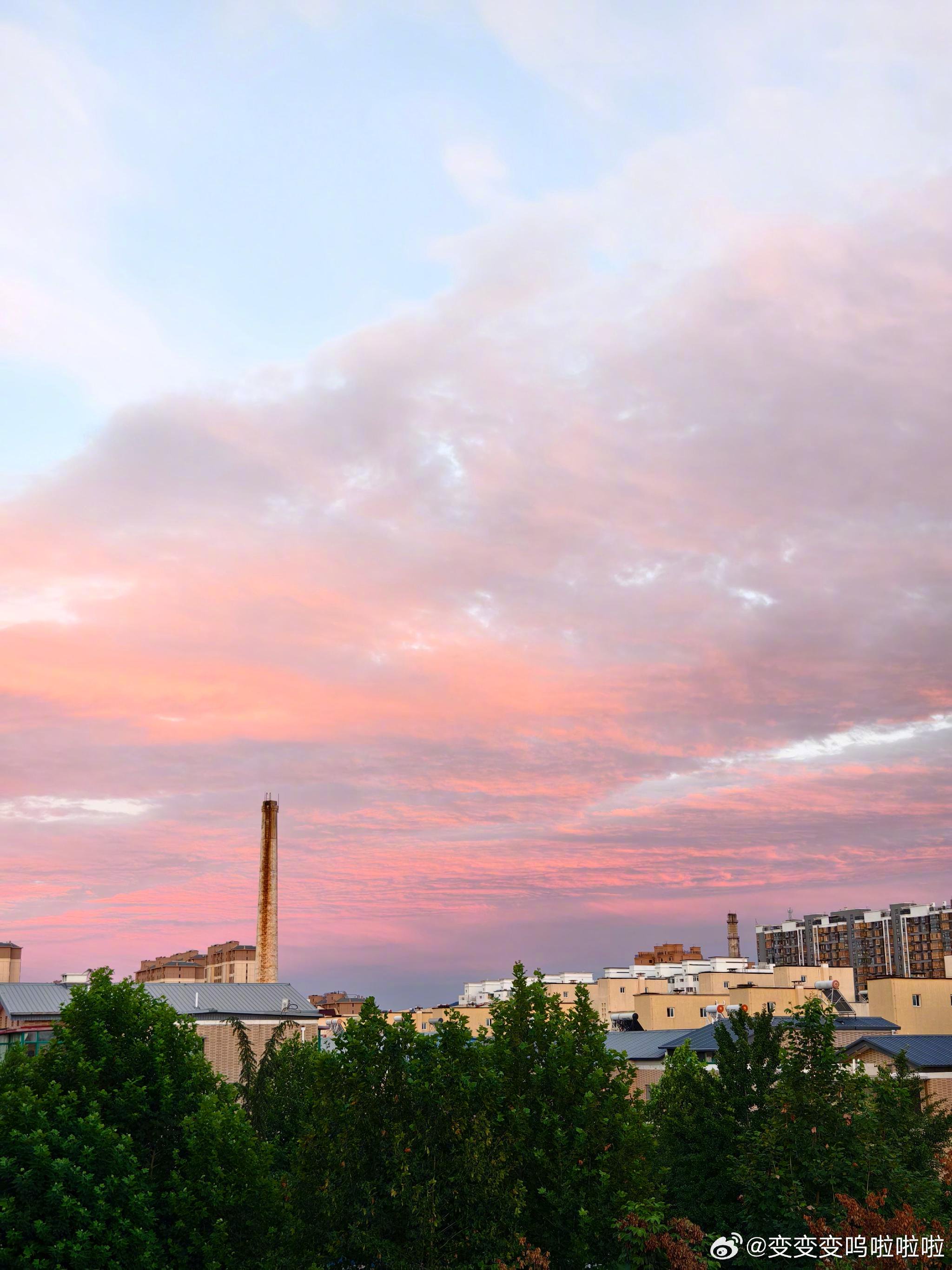 转发好运!北京现绝美橙粉色晚霞