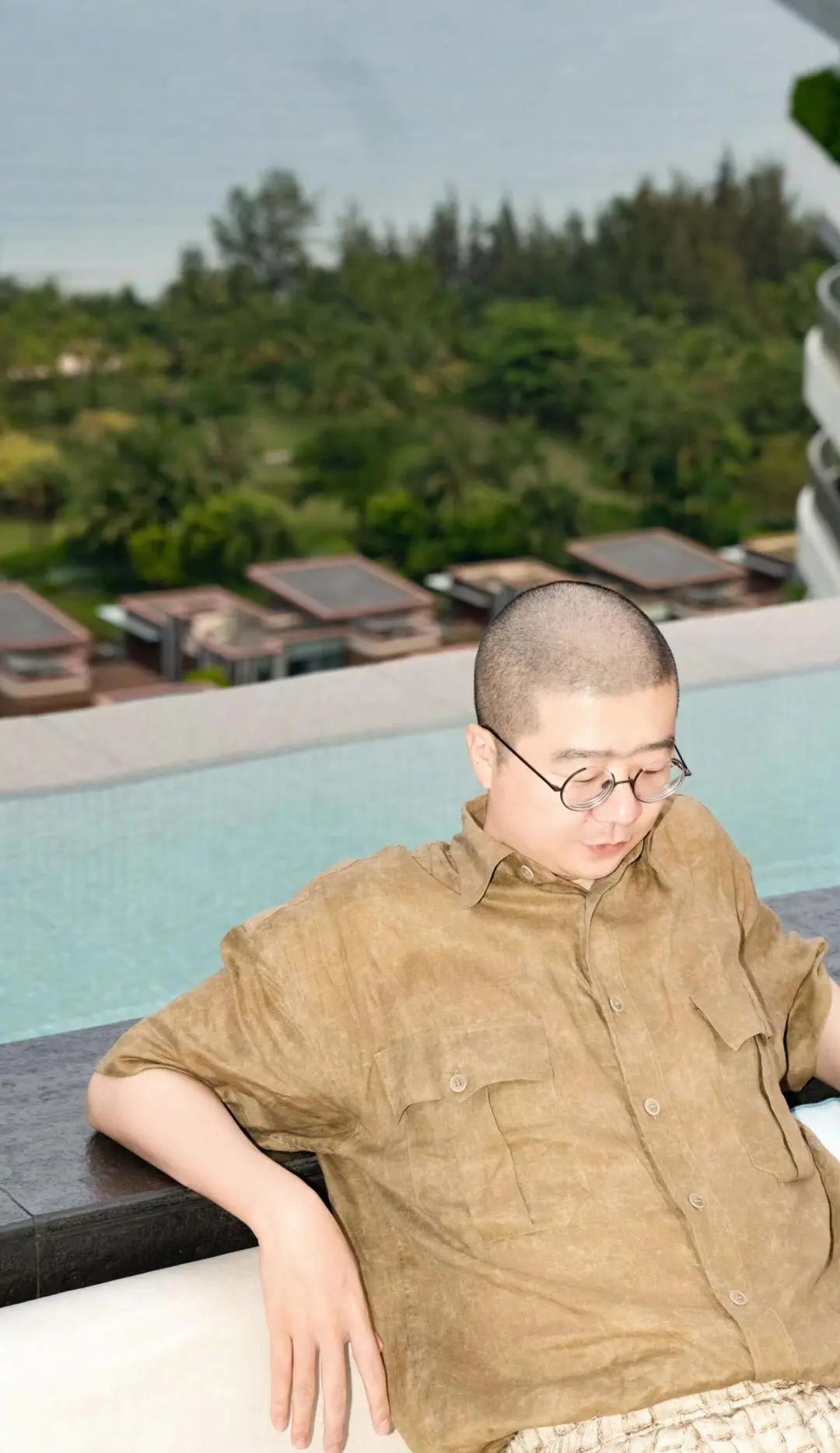 李诞脱口秀离场直播间登场