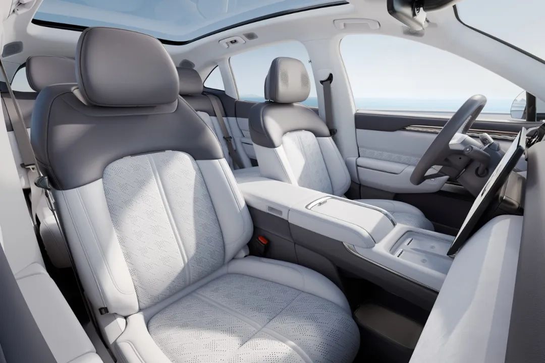 香疯了！这2台国产SUV马上上市，各家颜值担当，90%的人都纠结！