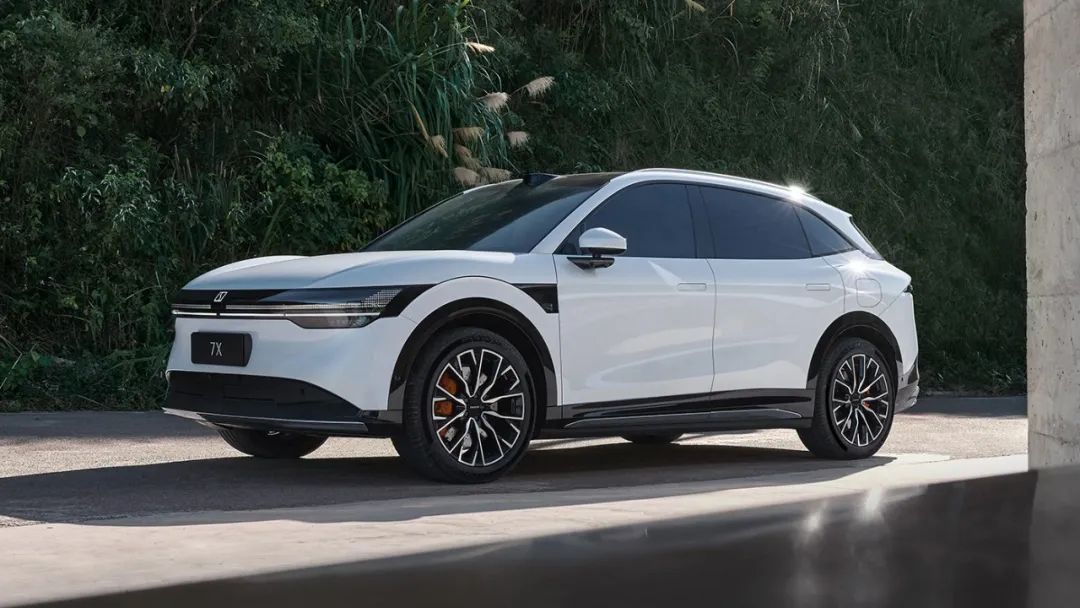 香疯了！这2台国产SUV马上上市，各家颜值担当，90%的人都纠结！