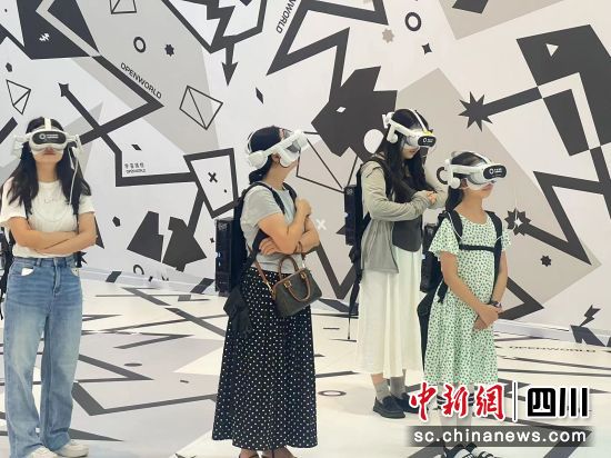 成都自然博物馆“上新”宇宙主题VR剧场|成都市|四川省|火星|参与者|游客_新浪新闻