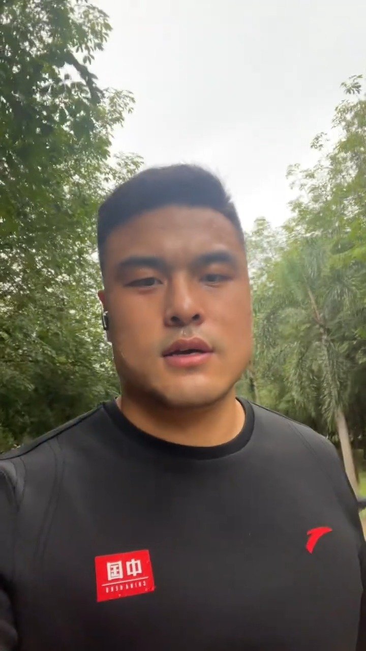 “下山虎”张名扬（Zhang Mingyang）：开始备战，保持饥饿._新浪新闻