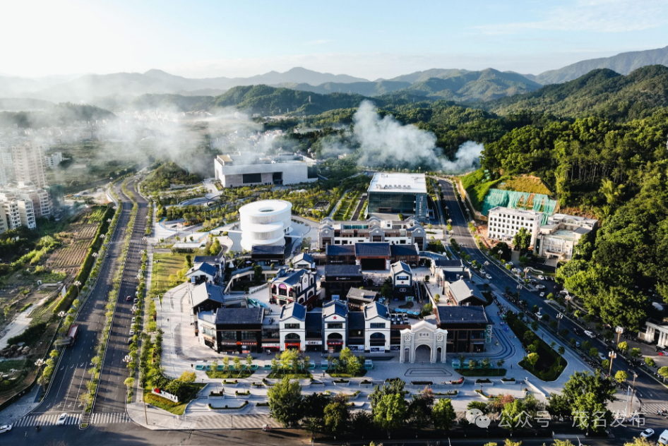 信宜市窦州里文化创意街。 