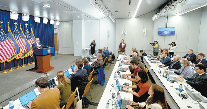 经济影响有待观察，美国两党反应迥异，美联储“大幅”降息引不同解读