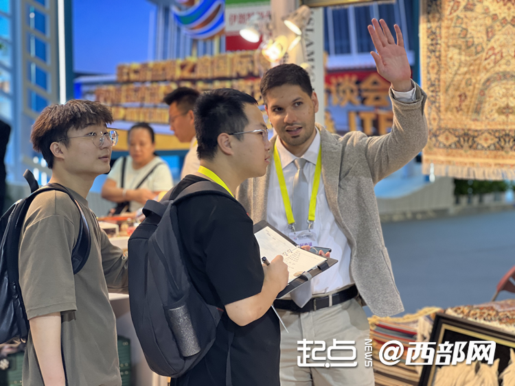 “2024相約絲博會(huì) 全國主流媒體看陜西”主題采訪活動(dòng)首站走進(jìn)第八屆絲博會(huì)展館