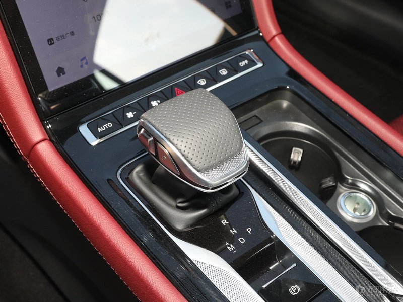 新增玄影版 2025款红旗h5上市 售15.98万元起