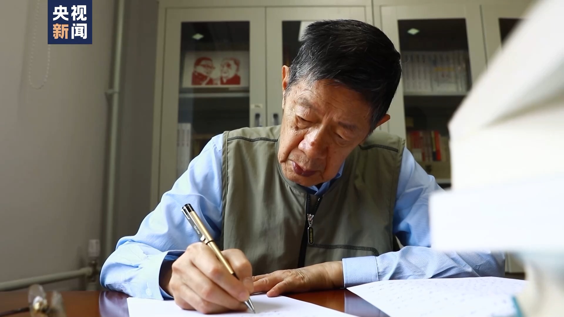亲历中国改革重大决策出台 他91岁依旧关注经济最前沿|张卓元_新浪新闻