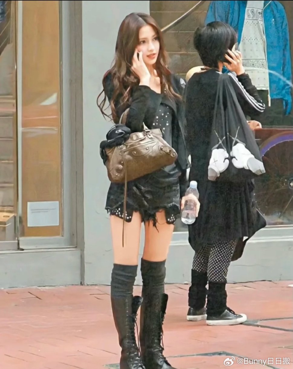 除了画质谁还分得清哪个是早期哪个是现在啊，这么多年了baby的颜值一直很能打|baby_新浪新闻