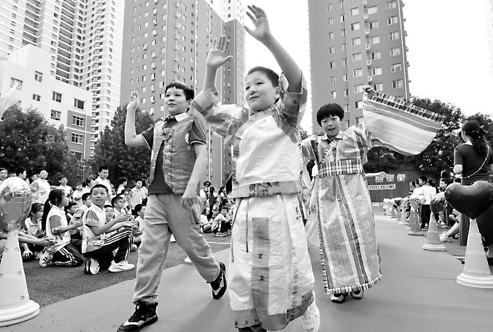 校园环保秀 创意美童年