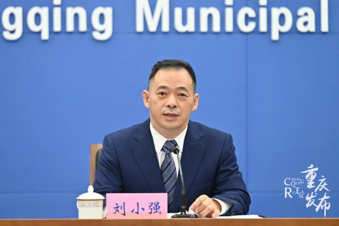 刘小强介绍有关情况 邹乐 摄