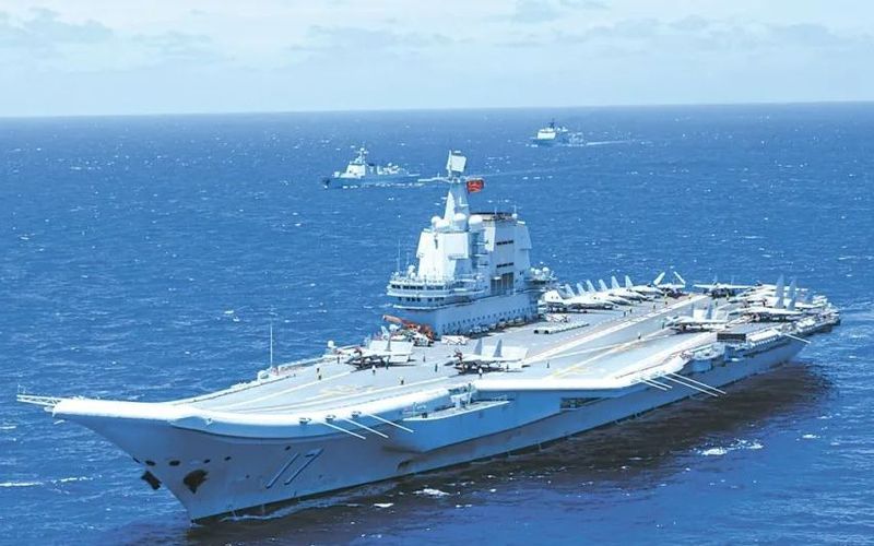 海军山东舰航母编队实战化训练提升远海远域作战能力