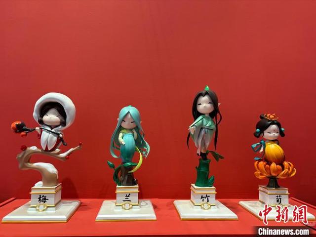 图为展出的潮玩作品。孙秋霞 摄