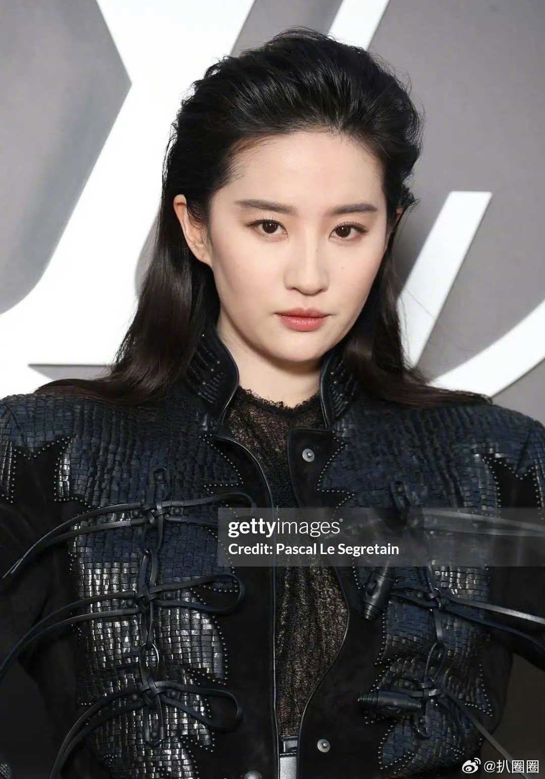 LV大秀刘亦菲、Lisa的G社生图🈶️|Lisa|刘亦菲_新浪新闻