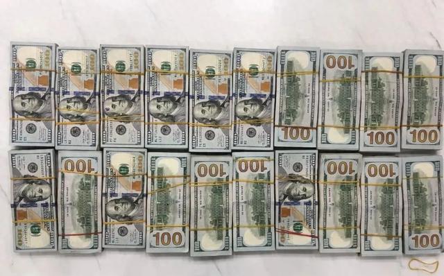 海关在拱北口岸查获一男子人身绑藏20万美元现钞出境,折合人民币约