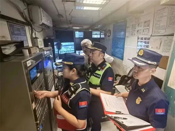 上海1.2万余名消防救援人员枕戈待旦,圆满完成国庆假期安保工作