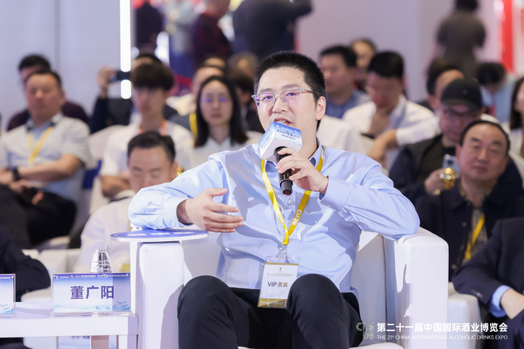 图:华创证券副总裁兼磋磨所长处、大耗尽组组长 董广阳