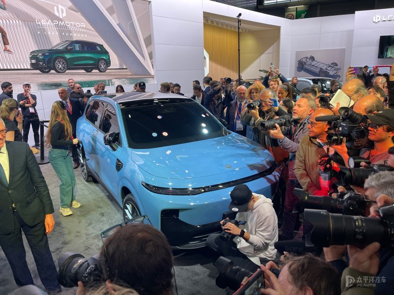 零跑B01三电怎么样 零跑B01落地价2025款质量如何